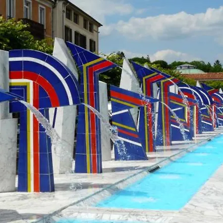 With 2 Bedrooms In With Furnished Terrace And Wifi * Contrexéville